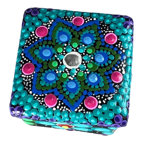 Clay Dots Square Box