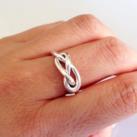 Infinity Knot Ring – TistiK